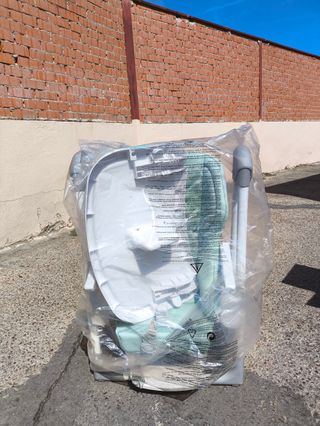 Trona Jane Milan poco uso con caja