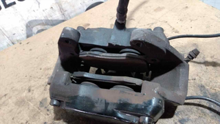 PINZA DE FRENO DELANTERA IZQUIERDA MERCEDES CLASE