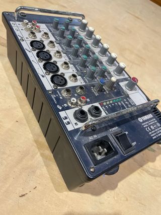 Yamaha Stagepas 300 roto
