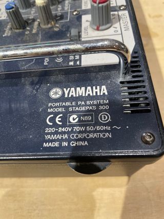 Yamaha Stagepas 300 roto