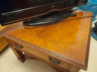 Mesa de madera maciza
