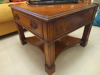 Mesa de madera maciza
