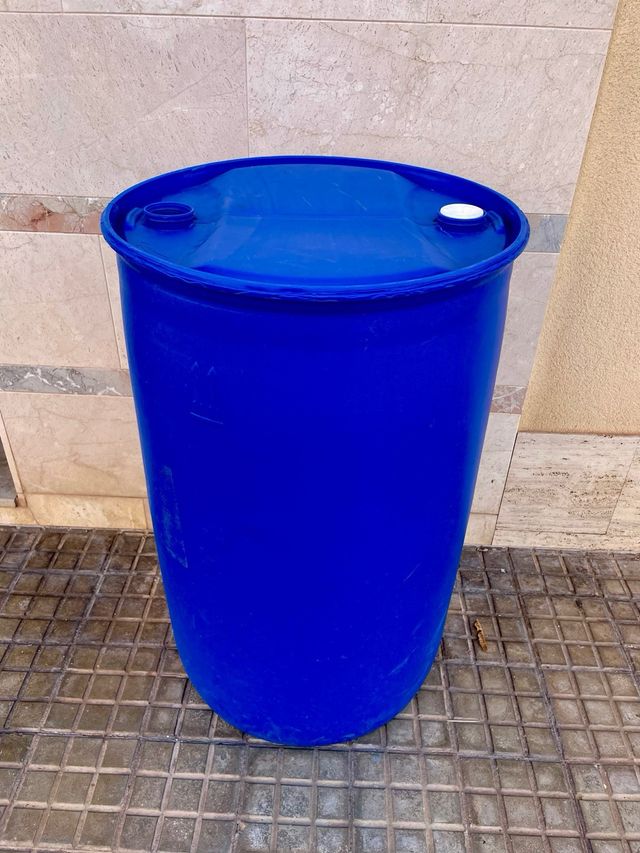 Bidón grande azul