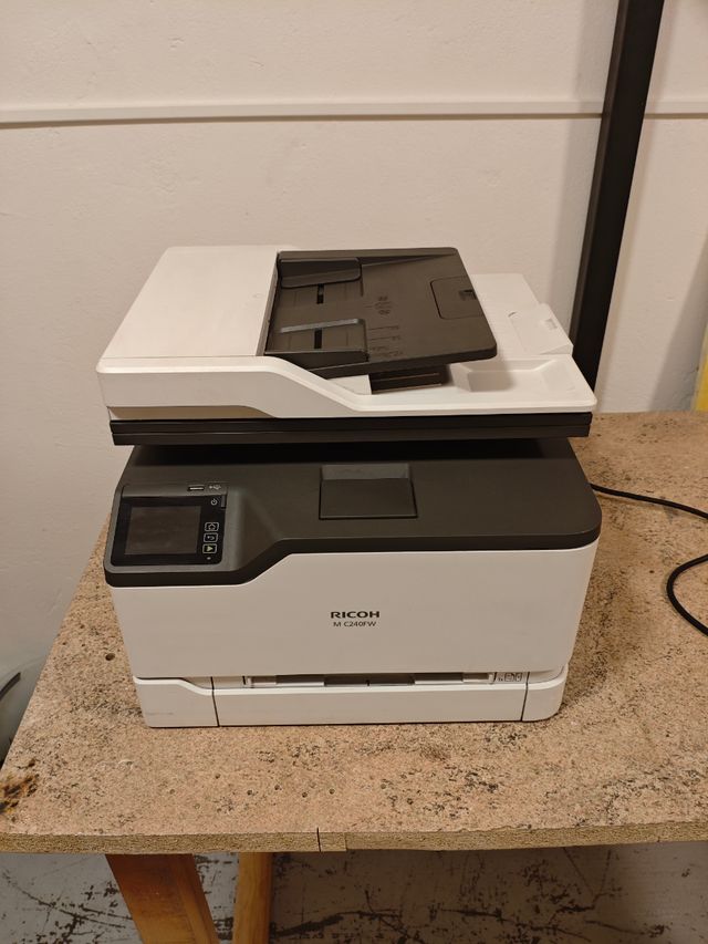 Stampante multifunzione Ricoh M C240FW