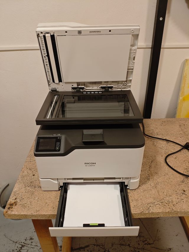 Stampante multifunzione Ricoh M C240FW