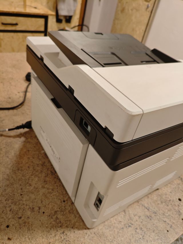 Stampante multifunzione Ricoh M C240FW