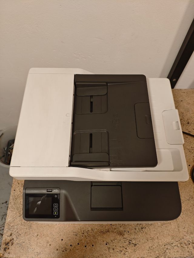 Stampante multifunzione Ricoh M C240FW