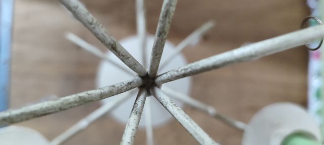 Candelabro de metal y cristal + regalo de 3 velas.