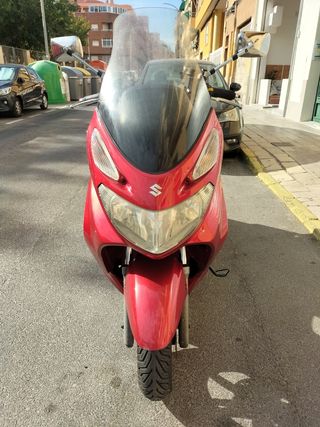 Suzuki Burgman 125cc Junio 2006