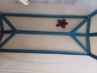 Bañera Stokke con patas y soporte