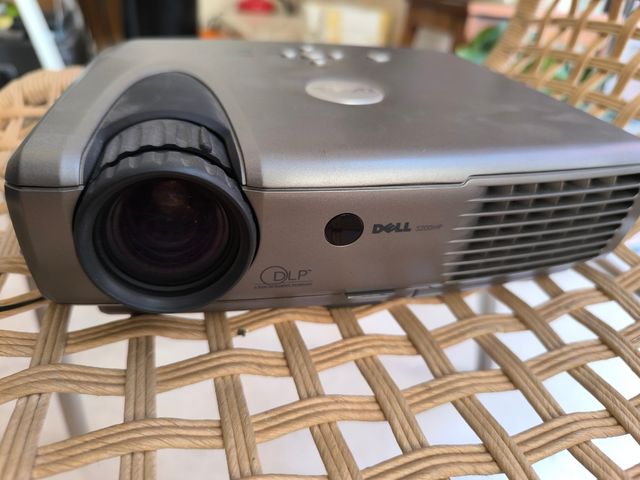 Proyector Dell 3200MP.