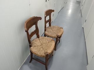 Juego de 2 sillas de madera con asiento de yute