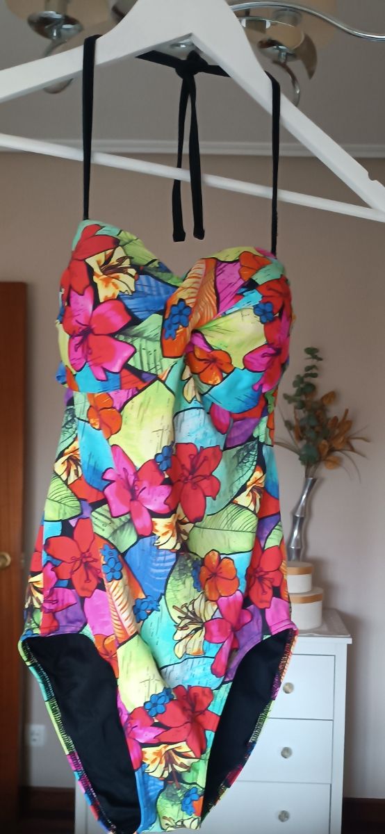 Bañador estampado drapeado