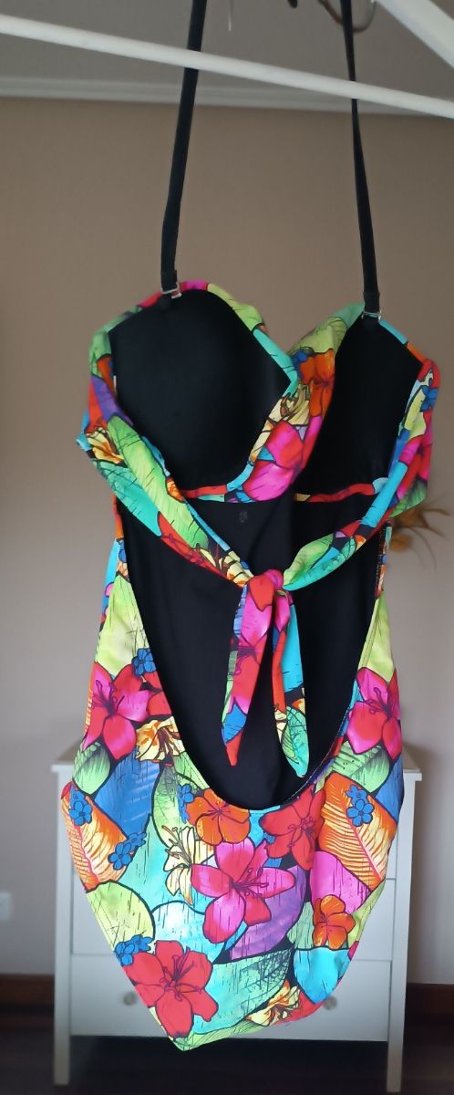 Bañador estampado drapeado