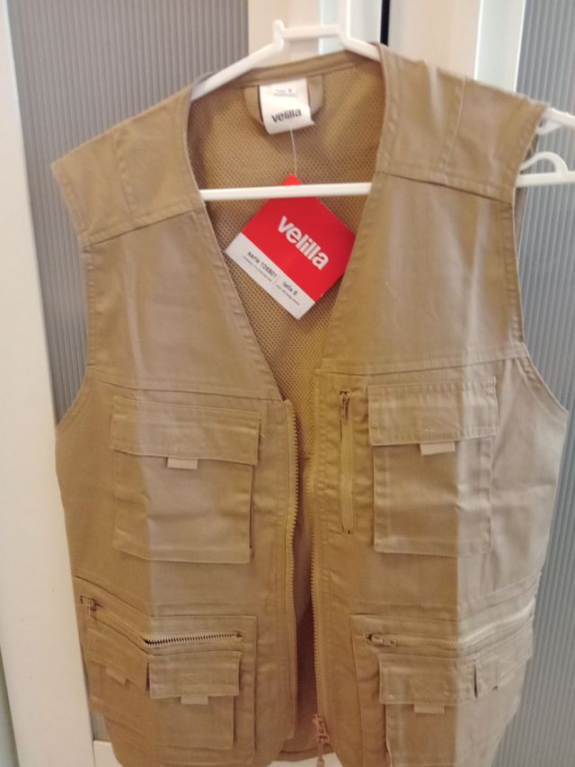 Chaleco beige nuevo