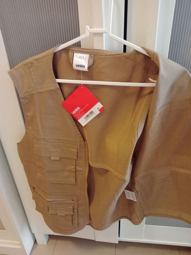 Chaleco beige nuevo