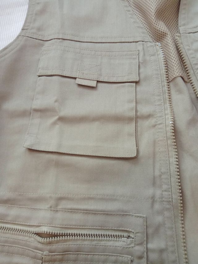 Chaleco beige nuevo
