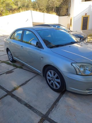 Toyota Avensis 2003