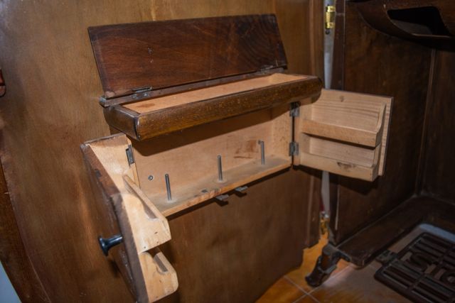 Máquina de coser Sigma Modelo H + Mueble