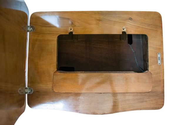 Máquina de coser Sigma Modelo H + Mueble