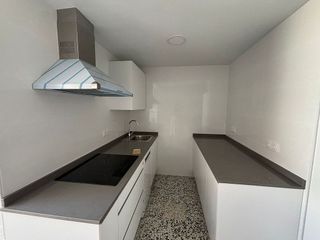 Piso en alquiler en Doctor Barraquer - G. Renfe - Policlínico en Sevilla