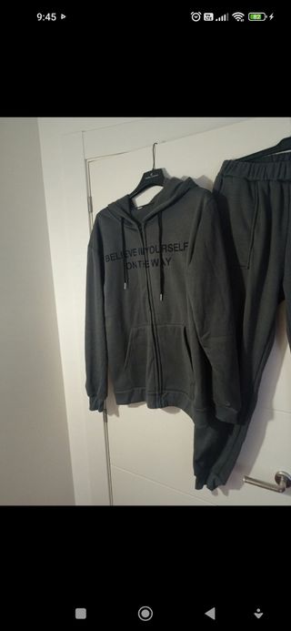 Chándal gris hombre