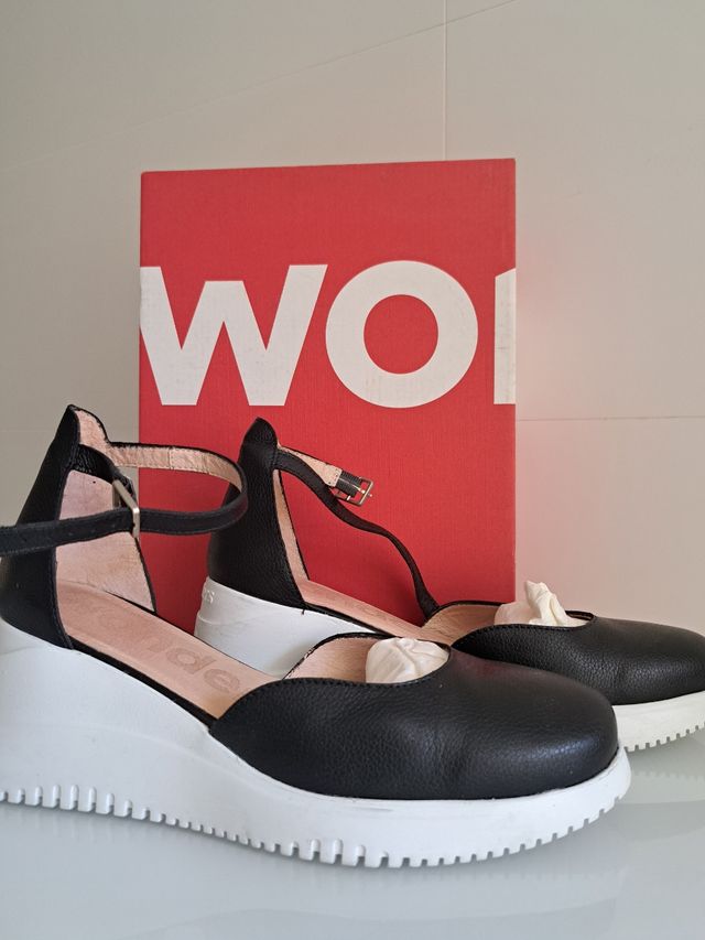 Zapatos Wonders Negros y Blancos