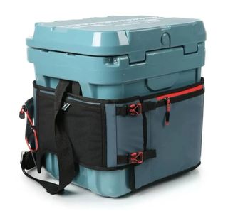 Nevera Rígida Titan by Arctic Zone (Rígida + Bolsa