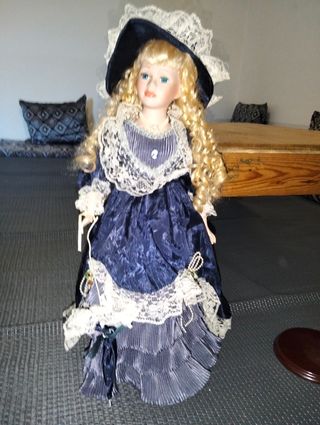 Muñeca de porcelana Mónica