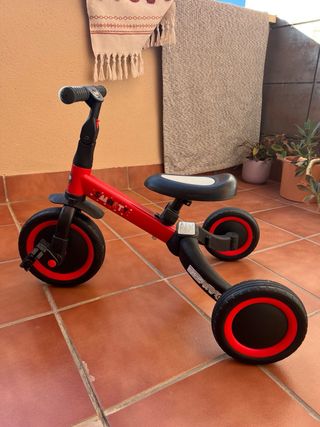 Triciclo Infantil Rojo. 