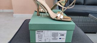 Zapatos Hoss Intropia Dorados