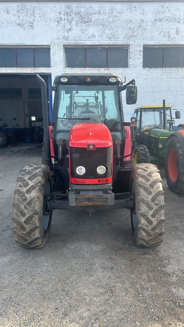Massey Ferguson 5455 Tractor