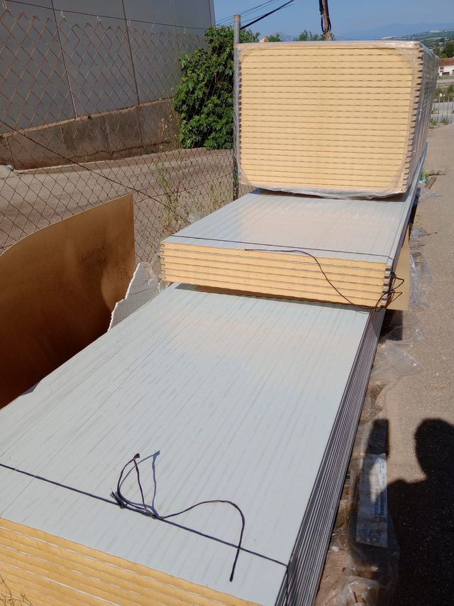 PANEL SANDWICH PARA FACHADA