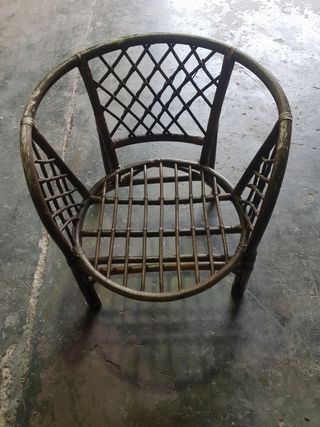 Sillón de mimbre redondo