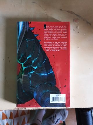 Kaiju 8 nº 01