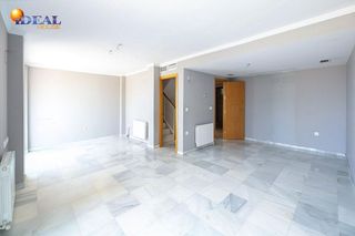 Casa pareada en venta en Bola de Oro - Serrallo en Granada