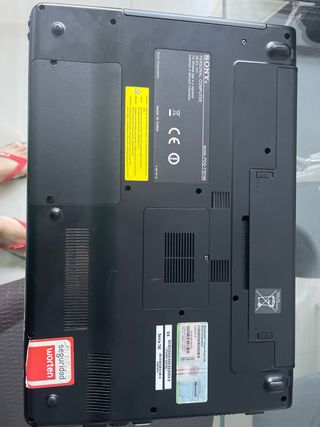 Sony VAIO VPCEB2M1E Portátil