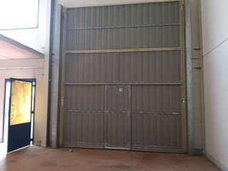 Nave industrial en venta en Burguillos