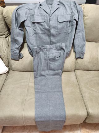 Traje AGM Gris