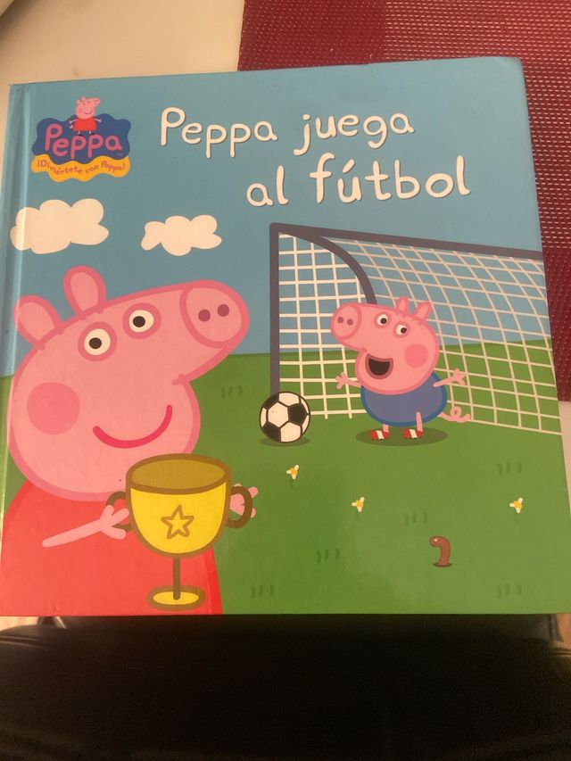 Peppa Pig. Un cuento - Peppa juega al fútbol