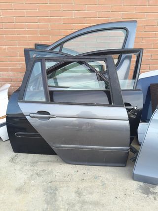 Puerta trasera derecha BMW 320 d Touring E46