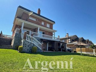 Chalet en venta en Palau-solità i Plegamans