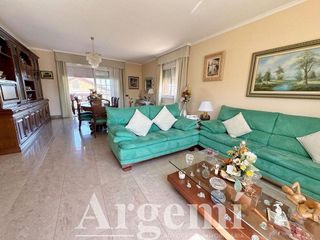 Chalet en venta en Palau-solità i Plegamans