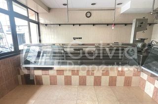 Local comercial en venta en Bellvitge en Hospitalet de Llobregat, L´