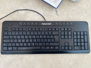 Teclado Packard Bell con cable