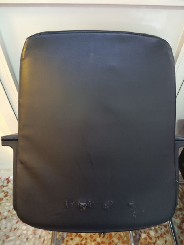 2 Sillas Negras Polipiel