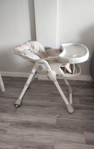 Trona de bebé con estampado de perro