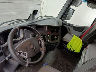 Cabeza tractora Renault T480