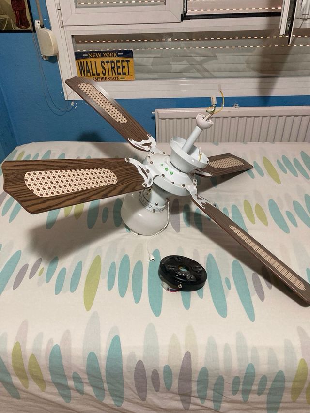 Ventilador de Techo 4 Aspas con luz