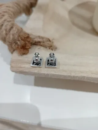 Pendientes Cuadrados con Diseño Floral de R14